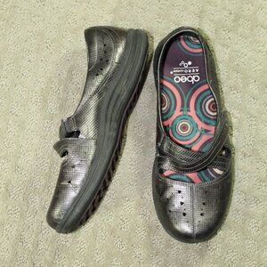 Abeo Ciji Women's 7.5 Pewter Mary Jane Shoes